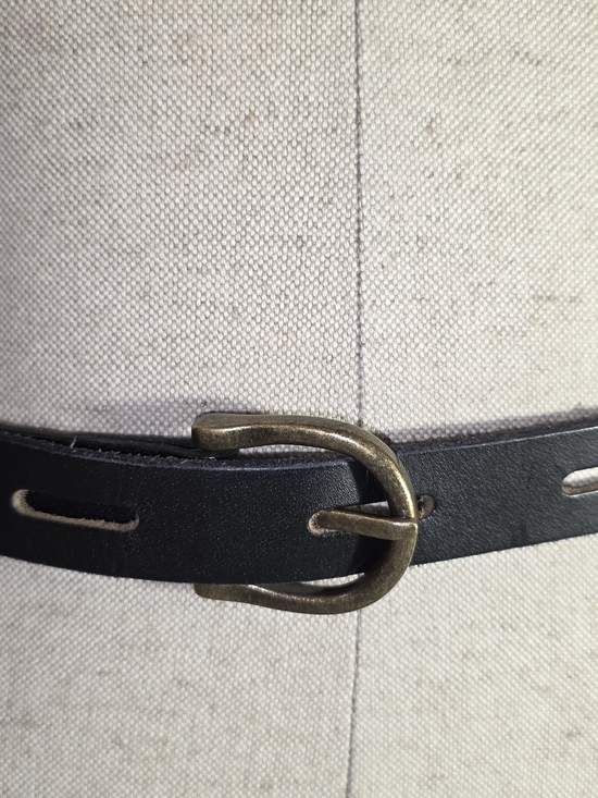 Time and Tru Accessories - Time and Tru Black Leather Belt with Antiqued Brass Buckle Sz XL